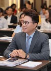 TS. Trịnh Lê Anh cho rằng, người trẻ Việt được thụ hưởng những giá trị tích cực của toàn cầu hoá trong 2 thập kỷ qua cũng có những phẩm chất "thời đại". (Ảnh: NVCC)