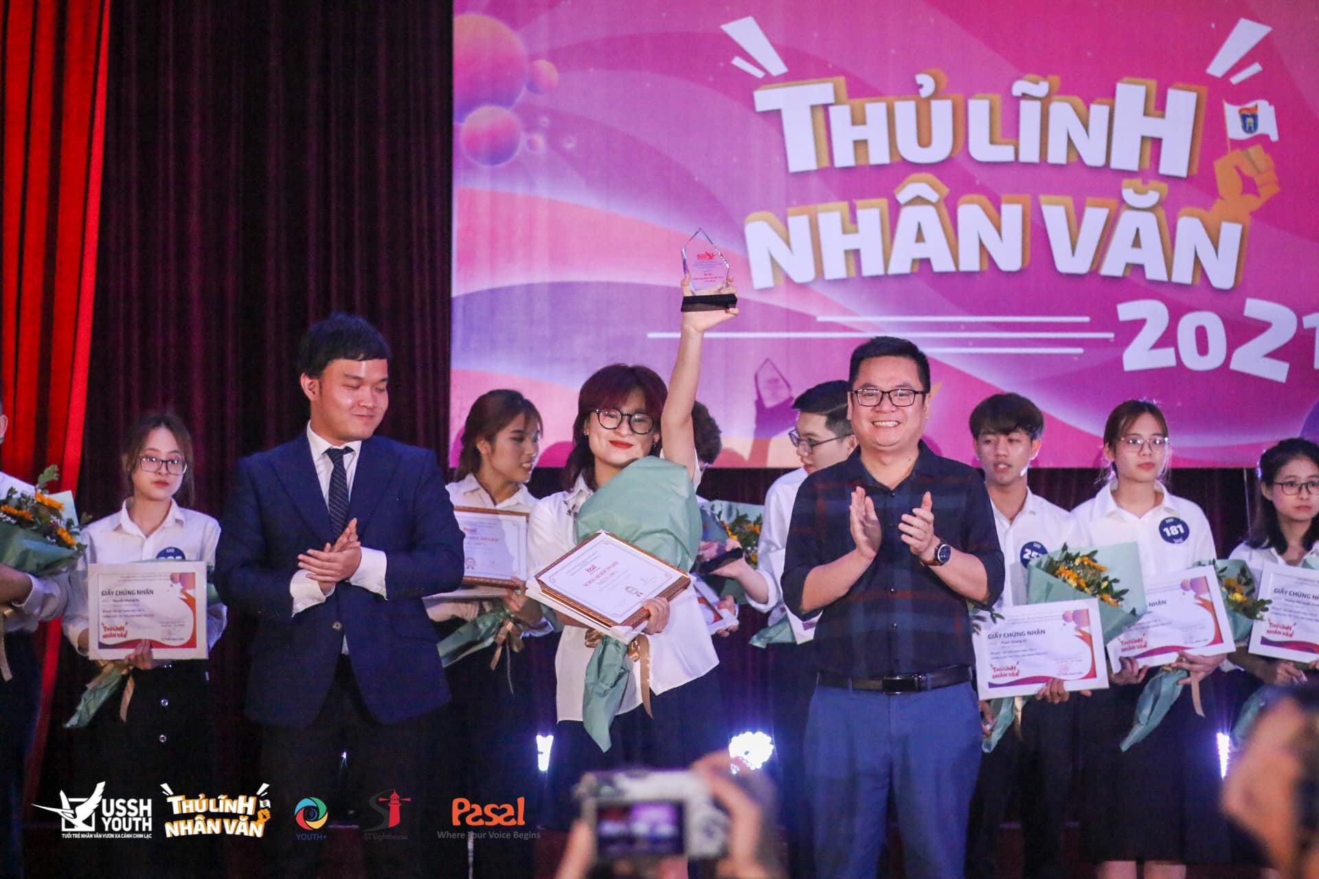 SINH VIÊN KHOA DU LỊCH HỌC ĐẠT GIẢI NHÌ CUỘC THI THỦ LĨNH NHÂN VĂN NĂM 2021