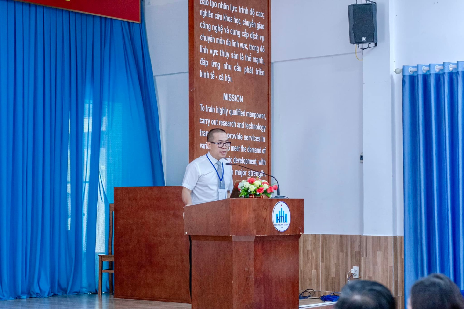 HỘI THẢO KHOA HỌC CẤP QUỐC GIA "PHÁT TRIỂN DU LỊCH BIỂN VIỆT NAM THEO HƯỚNG BỀN VỮNG"