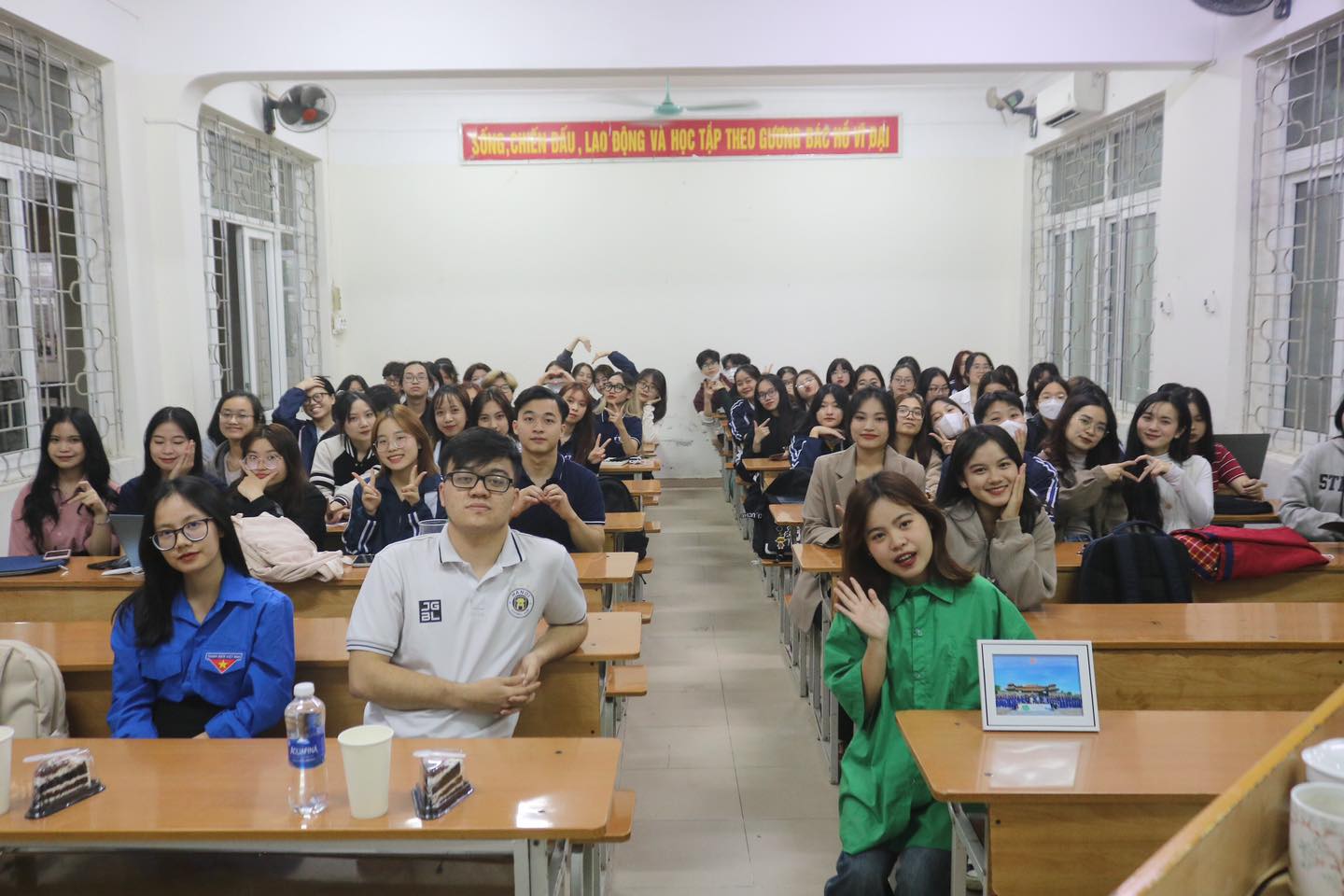 SINH HOẠT CHUYÊN ĐỀ  “THÁNG THANH NIÊN”
