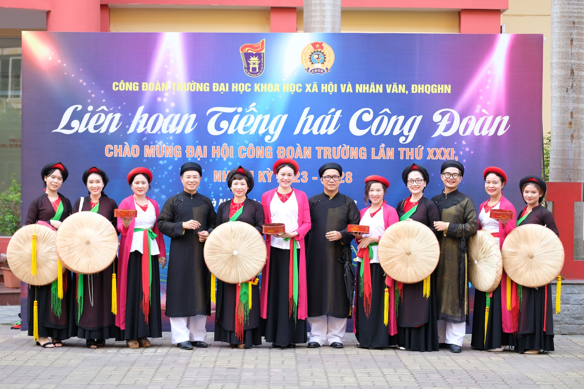 CÔNG ĐOÀN KHOA DU LỊCH HỌC TẠI LIÊN HOAN TIẾNG HÁT CÔNG ĐOÀN NĂM 2023