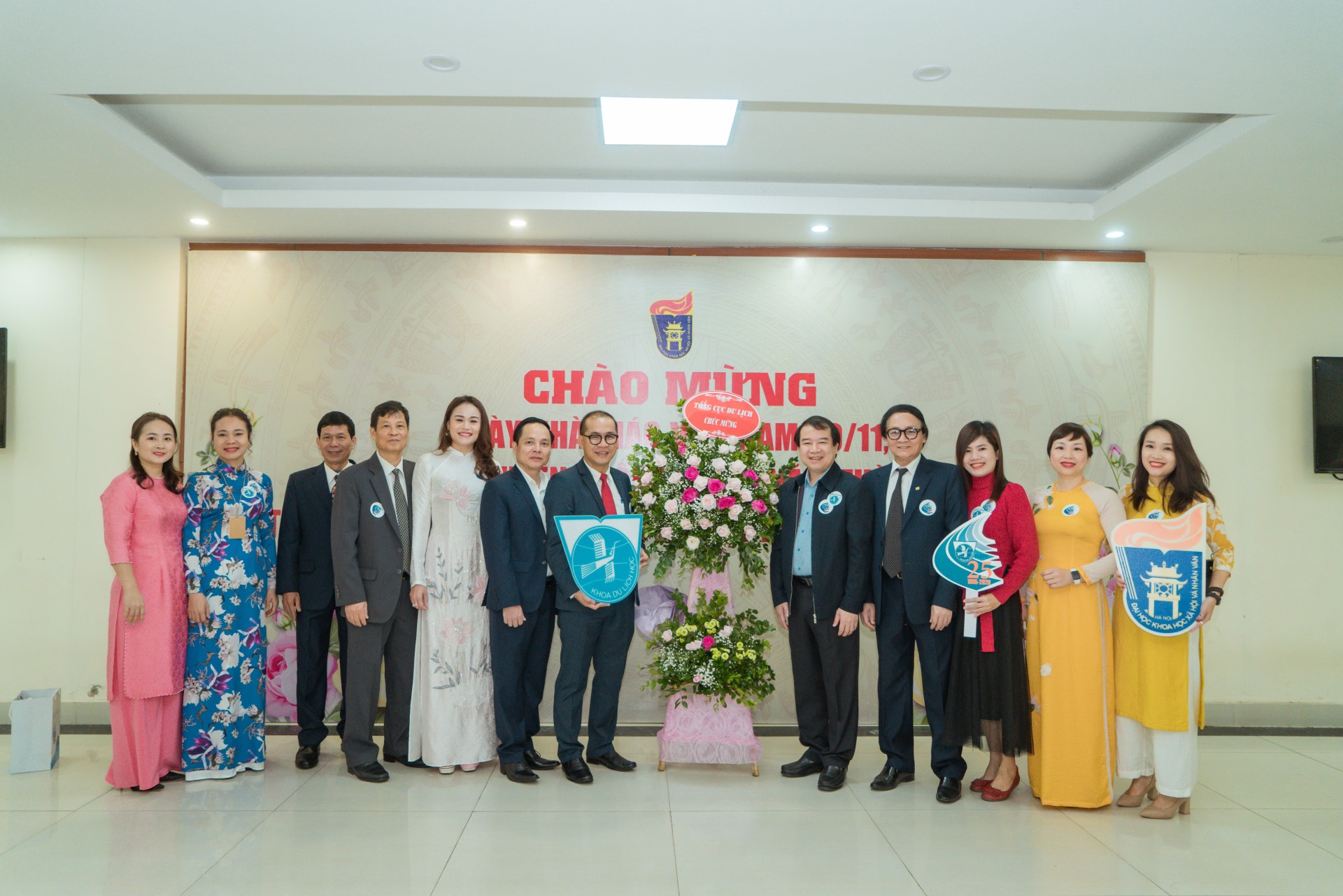 KỶ NIỆM 28 NĂM THÀNH LẬP KHOA DU LỊCH HỌC