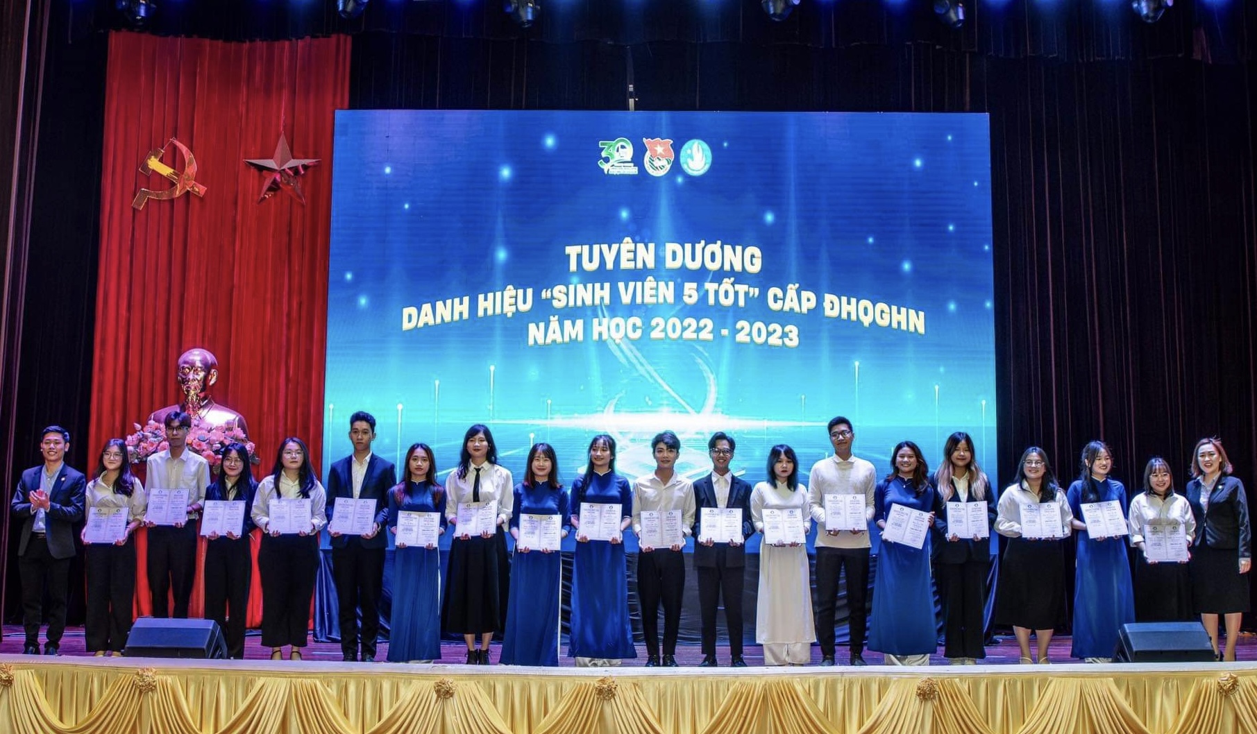 TUYÊN DƯƠNG CÁC CÁ NHÂN ĐẠT DANH HIỆU SINH VIÊN 5 TỐT CẤP ĐẠI HỌC QUỐC GIA HÀ NỘI NĂM HỌC 2022-2023