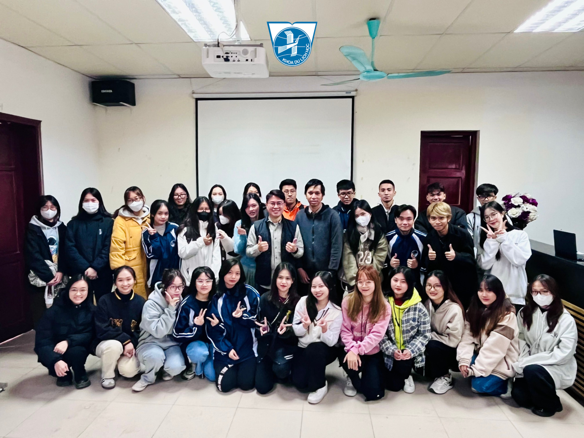 RECAP TỌA ĐÀM 01 - NGHIÊN CỨU KHOA HỌC SINH VIÊN: TỪ Ý TƯỞNG ĐẾN HOÀN THIỆN ĐỀ CƯƠNG NGHIÊN CỨU