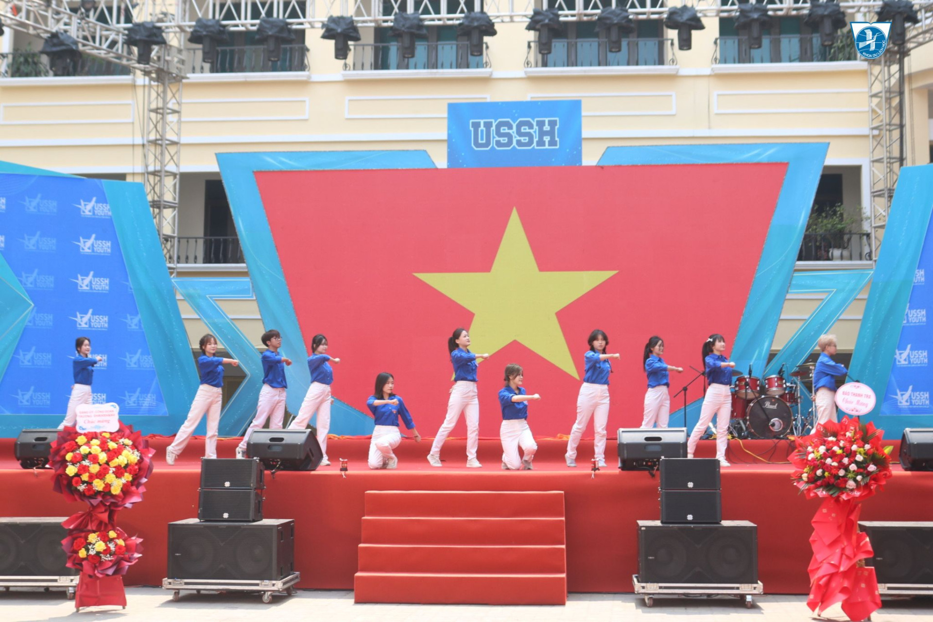 Bản sao của DAI HOI CHI BO (4)