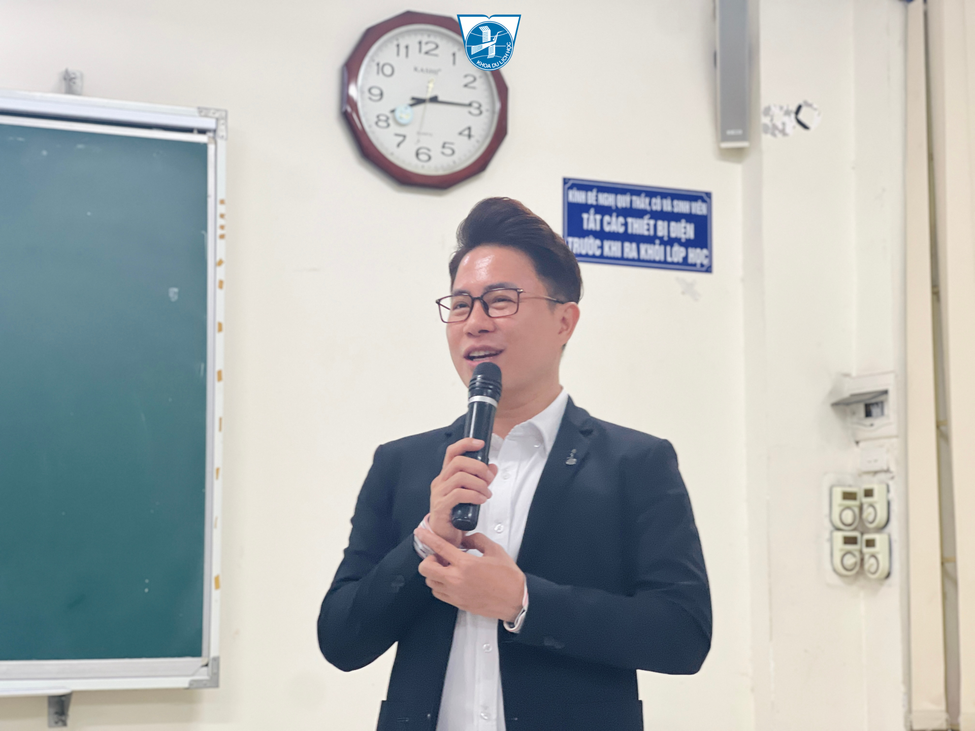 Thiết kế chưa có tên zip 18