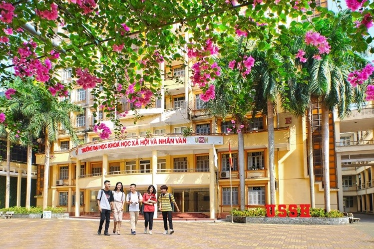 Năm 2022, Trường Đại học Khoa học Xã hội và Nhân văn (Đại học Quốc gia Hà Nội) công bố nhiều chính sách mới trong tuyển sinh. Ảnh: NTCC